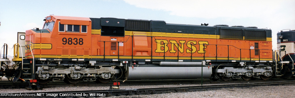 BNSF SD70MAC 9838